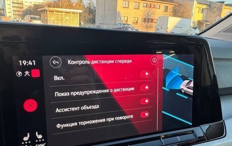 Volkswagen Golf VIII, 2023 год, 2 060 000 рублей, 23 фотография