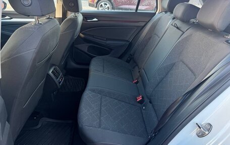 Volkswagen Golf VIII, 2023 год, 2 060 000 рублей, 34 фотография