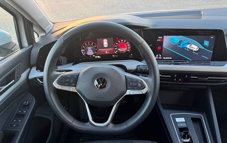 Volkswagen Golf VIII, 2023 год, 2 060 000 рублей, 33 фотография