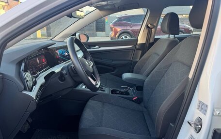 Volkswagen Golf VIII, 2023 год, 2 060 000 рублей, 31 фотография