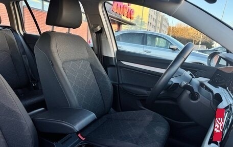 Volkswagen Golf VIII, 2023 год, 2 060 000 рублей, 37 фотография