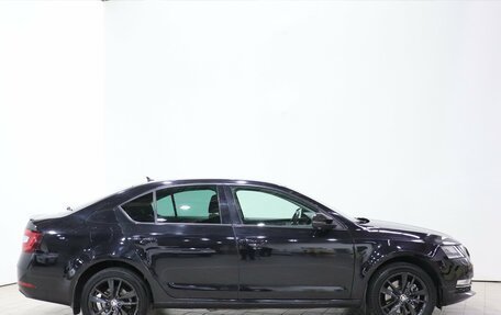 Skoda Octavia, 2018 год, 1 875 000 рублей, 4 фотография