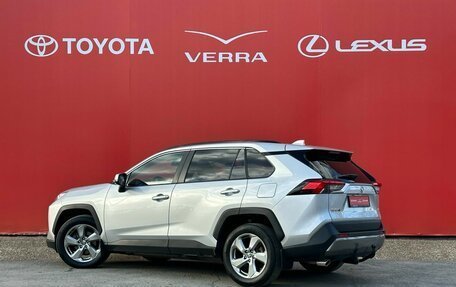 Toyota RAV4, 2021 год, 3 150 000 рублей, 3 фотография