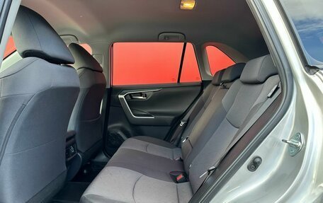 Toyota RAV4, 2021 год, 3 150 000 рублей, 14 фотография