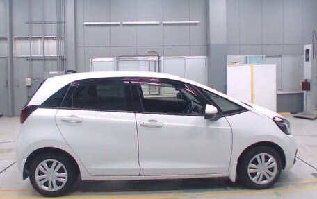 Honda Fit, 2022 год, 700 003 рублей, 3 фотография