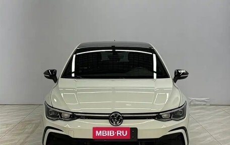 Volkswagen Golf VIII, 2023 год, 1 880 000 рублей, 2 фотография