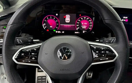 Volkswagen Golf VIII, 2023 год, 1 880 000 рублей, 10 фотография