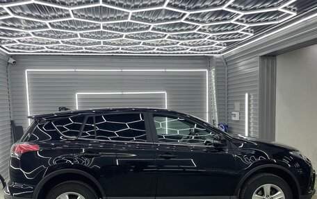 Toyota RAV4, 2017 год, 2 890 000 рублей, 4 фотография