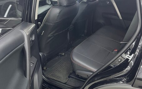 Toyota RAV4, 2017 год, 2 890 000 рублей, 15 фотография