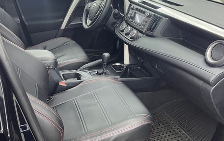 Toyota RAV4, 2017 год, 2 890 000 рублей, 13 фотография