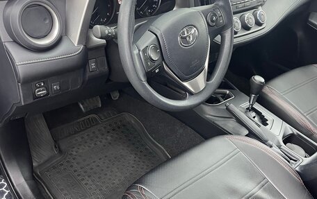 Toyota RAV4, 2017 год, 2 890 000 рублей, 11 фотография