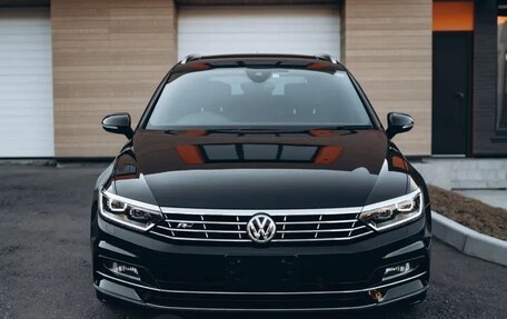Volkswagen Passat B8 рестайлинг, 2015 год, 1 990 000 рублей, 2 фотография