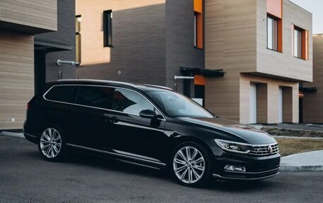Volkswagen Passat B8 рестайлинг, 2015 год, 1 990 000 рублей, 4 фотография