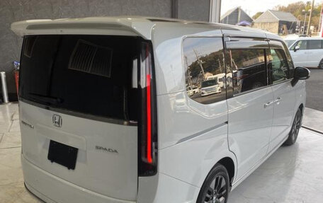 Honda Stepwgn, 2022 год, 1 960 000 рублей, 5 фотография