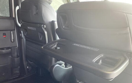 Honda Stepwgn, 2022 год, 1 960 000 рублей, 16 фотография