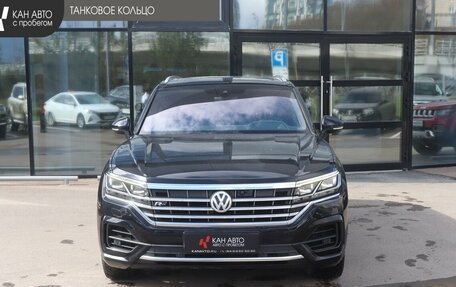 Volkswagen Touareg III, 2019 год, 4 714 000 рублей, 2 фотография