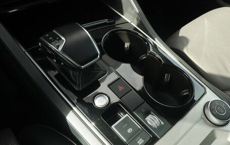 Volkswagen Touareg III, 2019 год, 4 714 000 рублей, 12 фотография