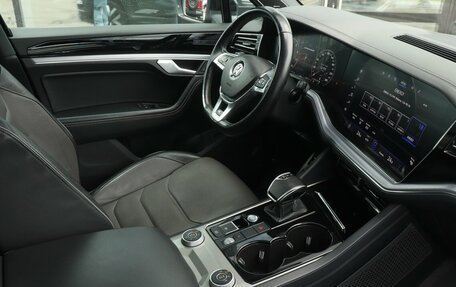 Volkswagen Touareg III, 2019 год, 4 714 000 рублей, 6 фотография