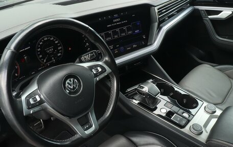 Volkswagen Touareg III, 2019 год, 4 714 000 рублей, 5 фотография