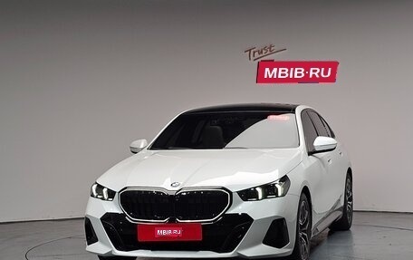 BMW 5 серия, 2025 год, 6 920 000 рублей, 1 фотография