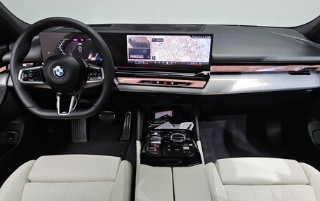 BMW 5 серия, 2025 год, 6 920 000 рублей, 6 фотография