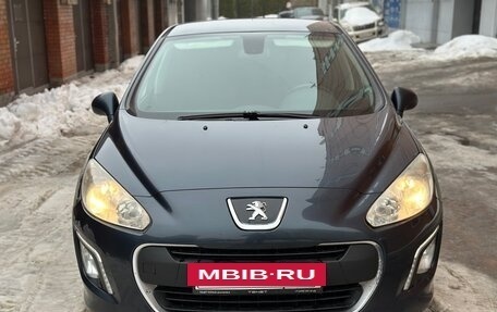 Peugeot 308 II, 2013 год, 549 000 рублей, 2 фотография