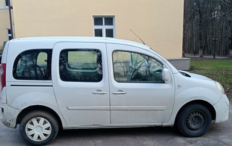 Renault Kangoo II рестайлинг, 2009 год, 500 000 рублей, 2 фотография