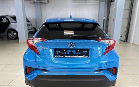 Toyota C-HR I рестайлинг, 2019 год, 2 180 000 рублей, 7 фотография