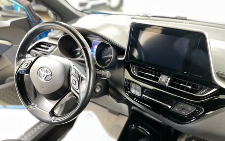 Toyota C-HR I рестайлинг, 2019 год, 2 180 000 рублей, 19 фотография