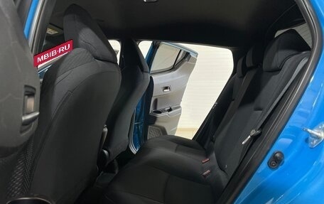 Toyota C-HR I рестайлинг, 2019 год, 2 180 000 рублей, 15 фотография