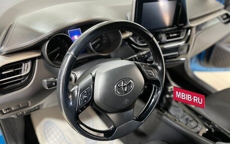 Toyota C-HR I рестайлинг, 2019 год, 2 180 000 рублей, 13 фотография