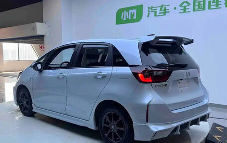 Honda Fit, 2022 год, 1 400 000 рублей, 2 фотография