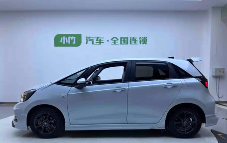 Honda Fit, 2022 год, 1 400 000 рублей, 7 фотография