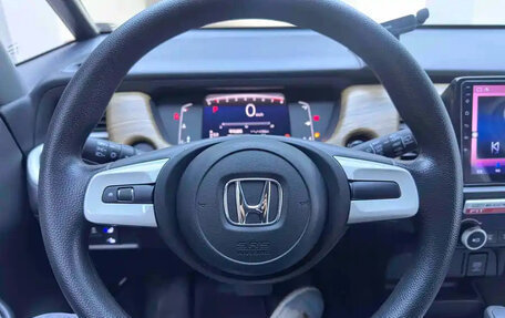 Honda Fit, 2022 год, 1 400 000 рублей, 17 фотография