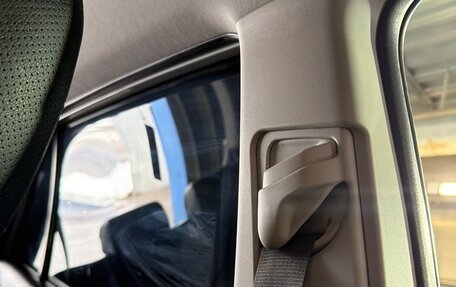 Toyota RAV4, 2017 год, 2 050 000 рублей, 12 фотография