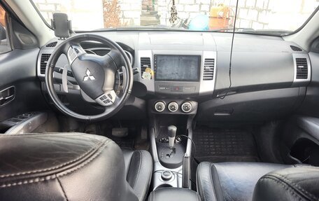 Mitsubishi Outlander III рестайлинг 3, 2007 год, 1 090 000 рублей, 10 фотография