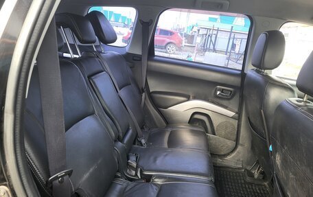 Mitsubishi Outlander III рестайлинг 3, 2007 год, 1 090 000 рублей, 11 фотография