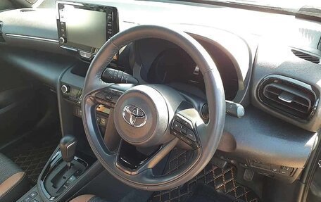 Toyota Yaris Cross, 2023 год, 1 245 005 рублей, 9 фотография