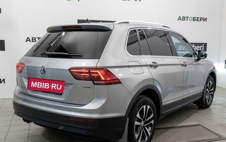 Volkswagen Tiguan II, 2019 год, 2 179 900 рублей, 5 фотография