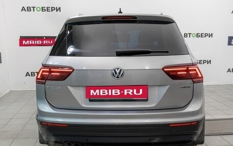 Volkswagen Tiguan II, 2019 год, 2 179 900 рублей, 6 фотография