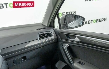 Volkswagen Tiguan II, 2019 год, 2 179 900 рублей, 14 фотография
