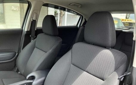 Honda Vezel, 2016 год, 1 290 000 рублей, 11 фотография