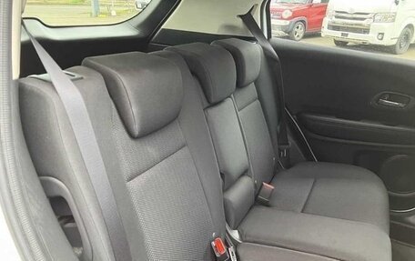 Honda Vezel, 2016 год, 1 290 000 рублей, 14 фотография