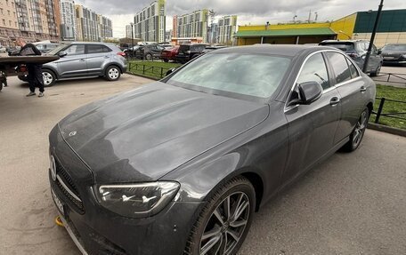 Mercedes-Benz E-Класс, 2021 год, 4 000 000 рублей, 5 фотография