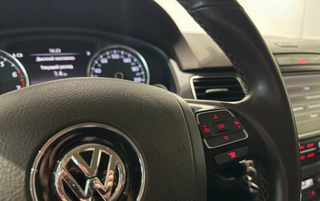 Volkswagen Touareg III, 2011 год, 1 800 000 рублей, 15 фотография