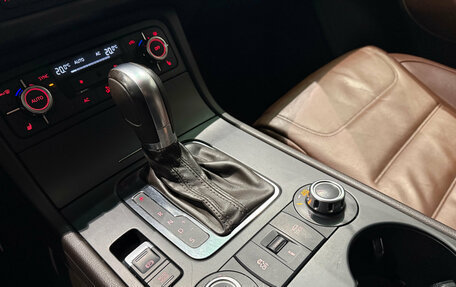 Volkswagen Touareg III, 2011 год, 1 800 000 рублей, 13 фотография