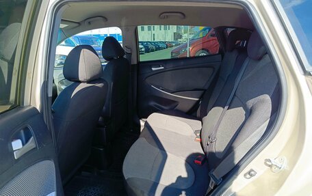 Hyundai Solaris II рестайлинг, 2011 год, 735 000 рублей, 10 фотография