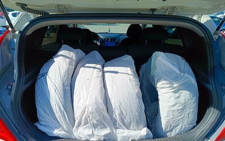 Hyundai Solaris II рестайлинг, 2011 год, 735 000 рублей, 11 фотография