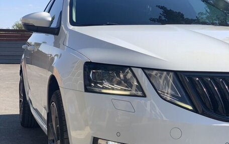 Skoda Octavia, 2018 год, 1 900 000 рублей, 3 фотография