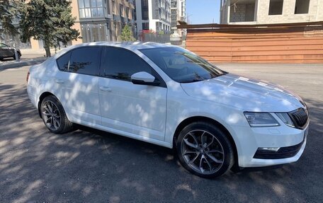 Skoda Octavia, 2018 год, 1 900 000 рублей, 10 фотография